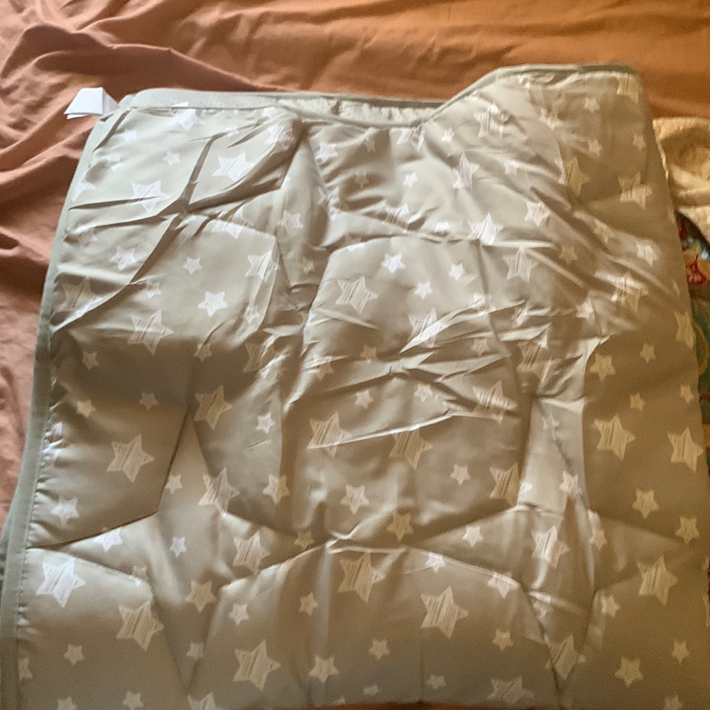 Floor blanket
